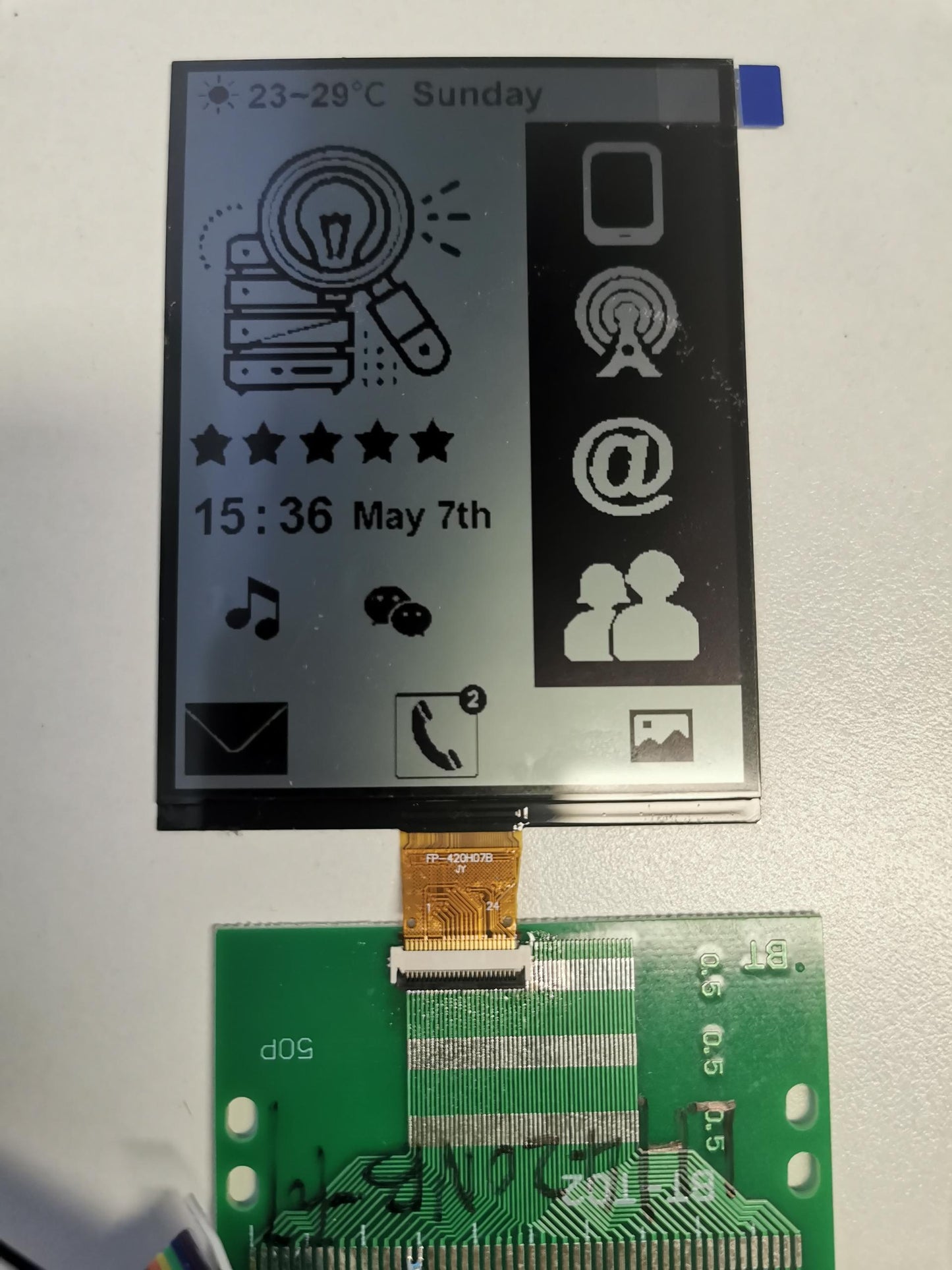 4.2-inch 300x400 White Black TFT Reflective Mono LCD Module